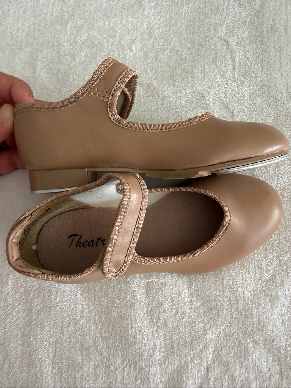 Classic Girls Mary Jane Dress Shoes in Light Brown with Hook-and-Loop Strap - Picture 5 of 9